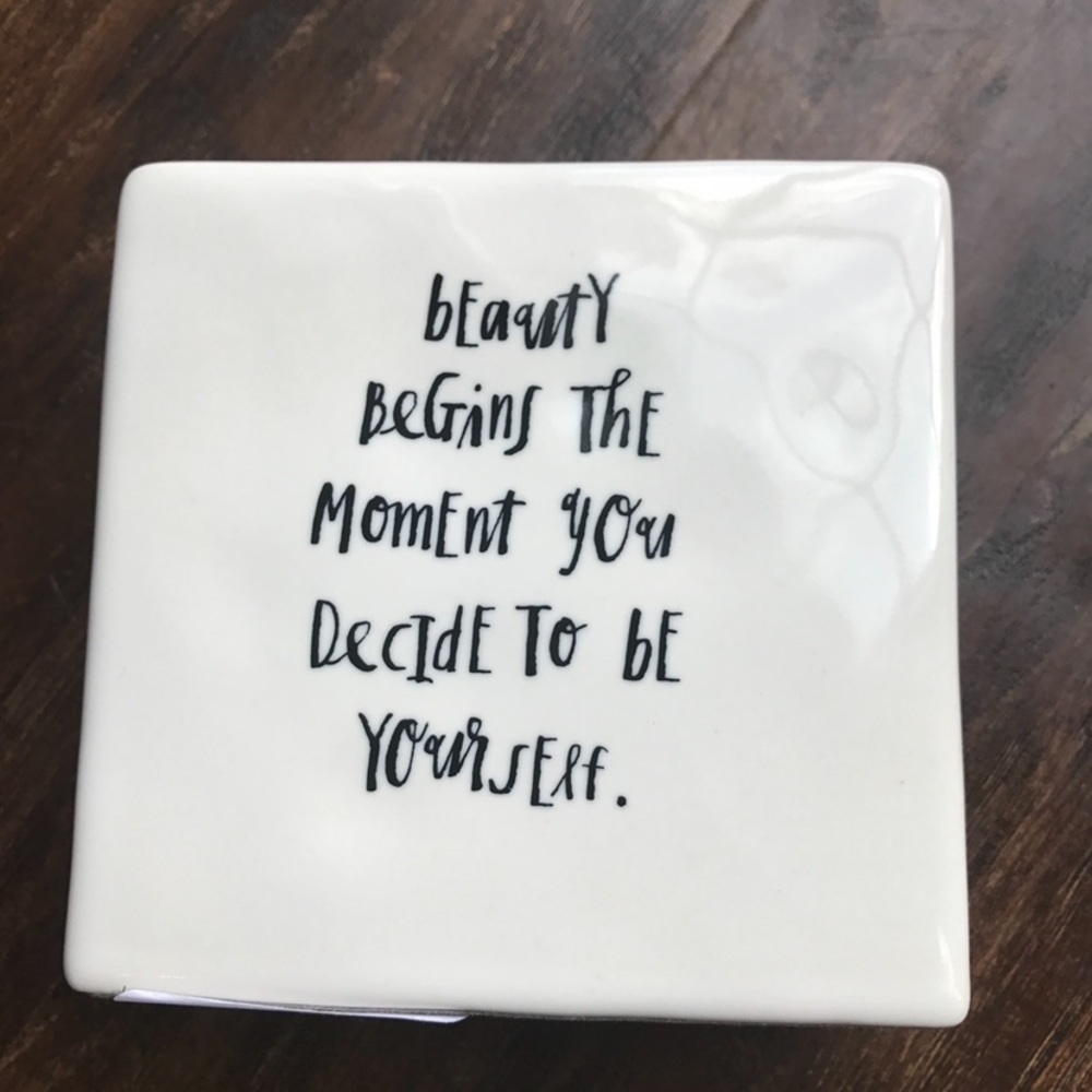 New rae dunn beauty decorative accent